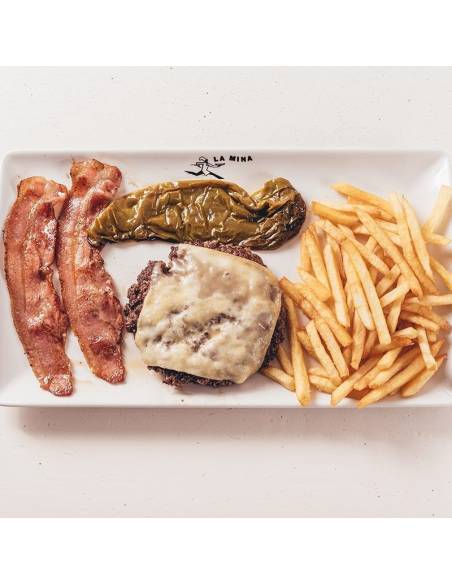 Hamburguesa La MIna con guarnicion pizzeria la mina donostia san sebastian